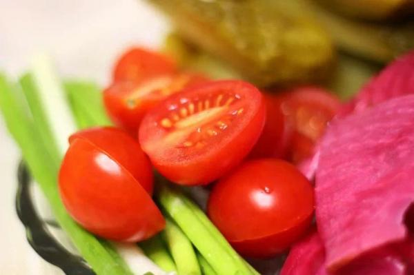 Какие овощи нельзя есть после 70: запомните список самых вредных продуктов