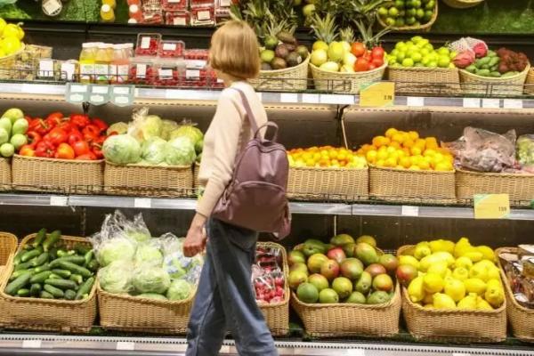 После 60 кишечник будет работать как у молодых: вот какие продукты вернут легкость